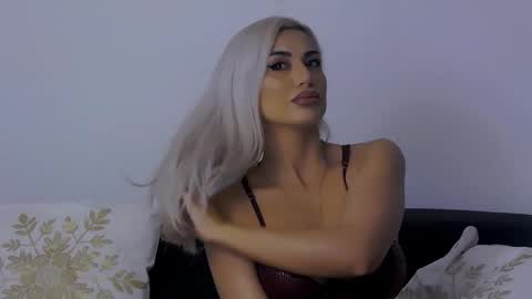 bethierusse online show from December 20, 2025, 5:25 am