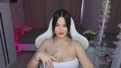 Betty online show from October 4, 2025, 1:42 pm