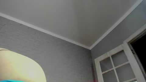 Snapshot of betty_buns chatting on July 11, 2026, 4:43 pm Kami online show from July 11, 2026, 4:43 pm
