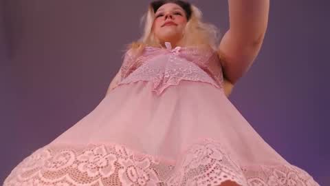 Snapshot of betty_murr chatting on June 5, 2026, 3:35 am betty_murr online show from June 5, 2026, 3:35 am