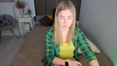 Mila Sweet online show from November 20, 2025, 5:07 am