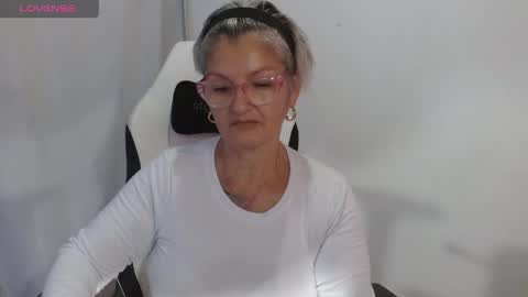 Snapshot of bety_cum3 chatting on April 30, 2026, 9:37 am bibiana online show from April 30, 2026, 9:37 am