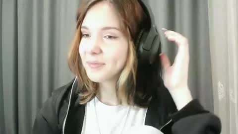 Snapshot of beulabejerano chatting on April 19, 2026, 6:10 pm Ruby online show from April 19, 2026, 6:10 pm