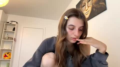 Snapshot of beulahweikert chatting on July 27, 2026, 5:20 pm Lina online show from July 27, 2026, 5:20 pm
