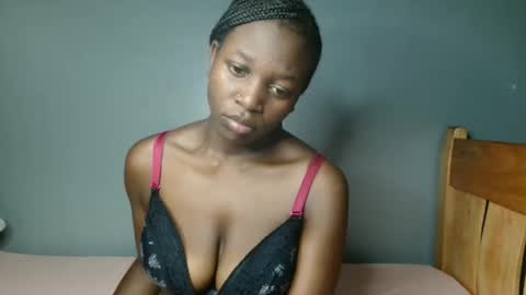 Snapshot of beverly_bay chatting on May 11, 2026, 10:51 pm beverly online show from May 11, 2026, 10:51 pm