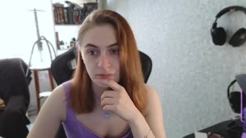 beverly_yay online show from May 4, 2026, 11:06 am