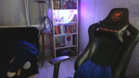 beverly_yay online show from May 8, 2026, 9:31 pm