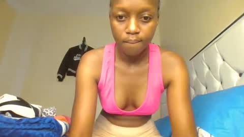 Snapshot of beverlyne5 chatting on February 7, 2026, 11:14 am beverly online show from February 7, 2026, 11:14 am