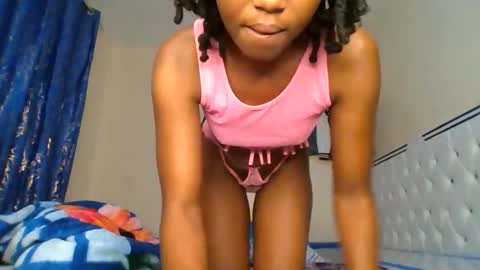 Snapshot of beverlyne5 chatting on June 8, 2026, 7:58 pm beverly online show from June 8, 2026, 7:58 pm
