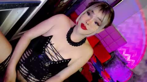 MISTRESS DOMME online show from April 25, 2026, 6:16 am