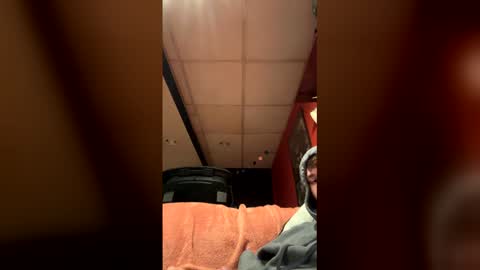 bezerk_bray online show from May 25, 2026, 1:06 pm