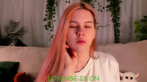 Eliz online show from October 10, 2025, 1:59 am