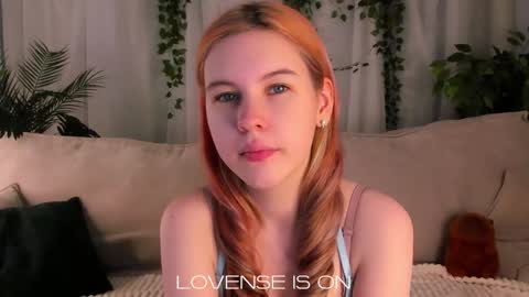 Eliz online show from October 14, 2025, 1:28 am