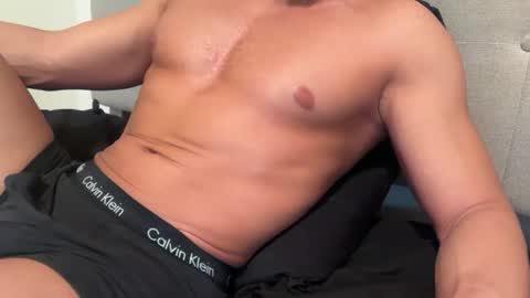 Snapshot of bflexxx_ chatting on May 17, 2026, 10:39 pm bflexxx online show from May 17, 2026, 10:39 pm