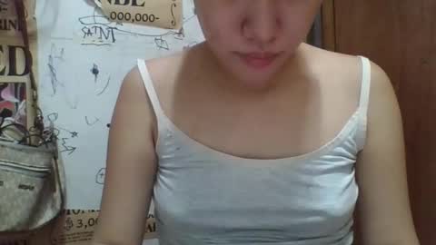 Snapshot of bheatrixx chatting on May 13, 2026, 5:21 pm bheatrixx online show from May 13, 2026, 5:21 pm