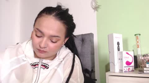 BiaBia online show from December 1, 2024, 7:36 pm