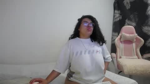 Bianca Tuesday to Sunday from 2am to 6am UTC-5 online show from October 25, 2025, 9:17 am