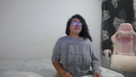 Bianca Tuesday to Sunday from 2am to 6am UTC-5 online show from October 31, 2025, 9:10 am