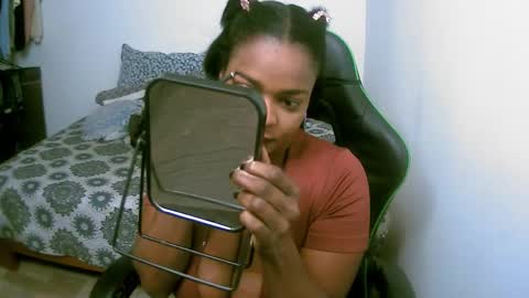 Snapshot of bianca_ebony chatting on October 27, 2025, 12:09 pm bianca ebony online show from October 27, 2025, 12:09 pm