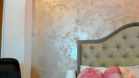 Snapshot of bianca_vale chatting on June 5, 2026, 5:14 am Bianca Vale online show from June 5, 2026, 5:14 am