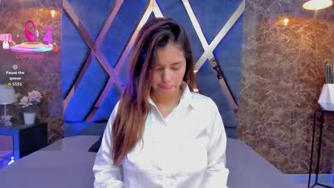 bianca_vega_ online show from December 15, 2025, 11:14 am