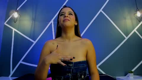 bianca_vega_ online show from April 10, 2026, 11:15 am