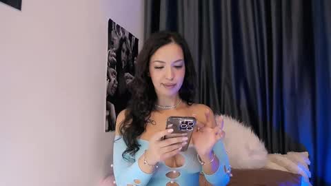 Bianca online show from November 3, 2025, 4:14 am