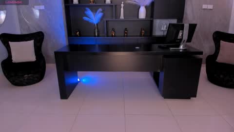 Bianca Pierce online show from December 19, 2025, 1:29 pm