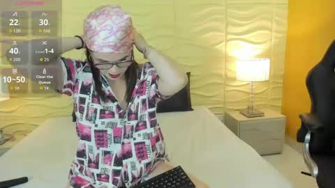 Snapshot of biancaroyalle chatting on April 19, 2026, 1:54 pm Bianca Royalle online show from April 19, 2026, 1:54 pm