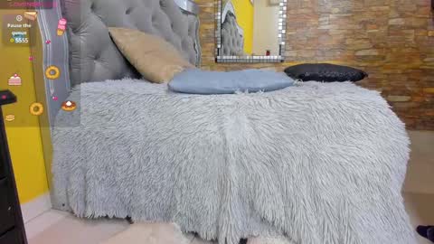 bibiana_js_ online show from February 12, 2025, 3:05 pm