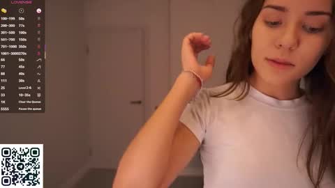 Ophelia online show from October 16, 2025, 5:58 pm