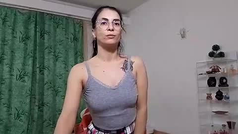 innasugarwild online show from December 1, 2024, 4:40 pm