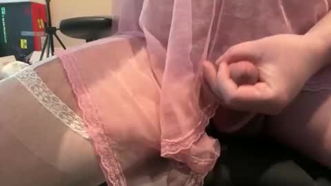 Snapshot of bicockinpanties chatting on April 19, 2026, 6:43 pm bicockinpanties online show from April 19, 2026, 6:43 pm