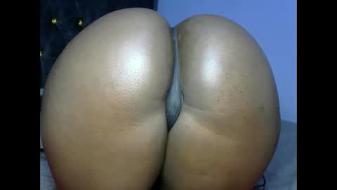 Snapshot of big_black_bootyy chatting on October 27, 2025, 11:58 am bbw online show from October 27, 2025, 11:58 am