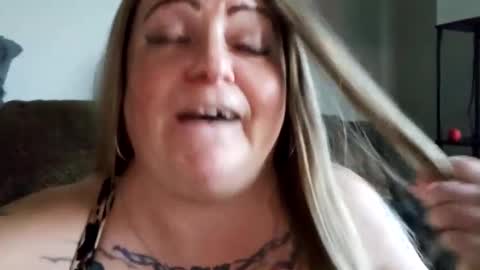 Tiffany online show from March 1, 2025, 12:28 am