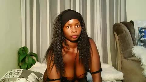 Vee online show from March 23, 2026, 12:03 am