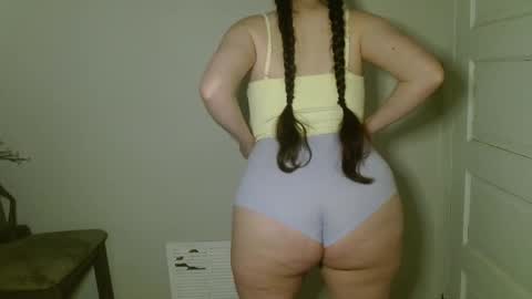 Isabella online show from January 7, 2026, 5:32 am