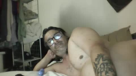 bigboybigbutt69 online show from February 3, 2025, 11:31 am