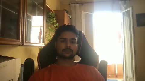bigbrown_boy online show from October 16, 2025, 1:34 pm