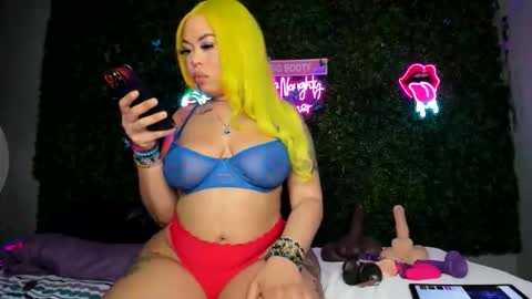 bigbuttsarena online show from April 12, 2026, 6:57 pm