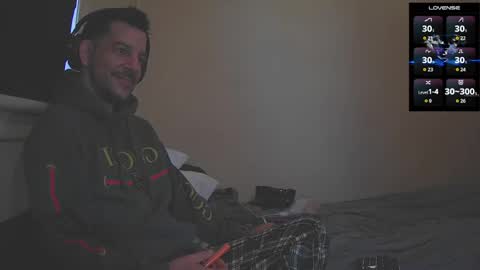 Jon - Im Straight online show from October 8, 2025, 7:55 pm