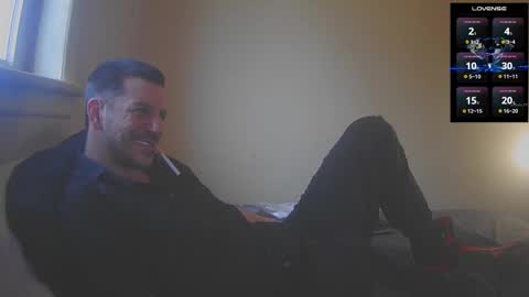 Jon - Im Straight online show from November 28, 2025, 6:21 pm