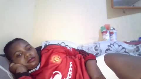 bigclit030 online show from April 18, 2026, 8:42 pm