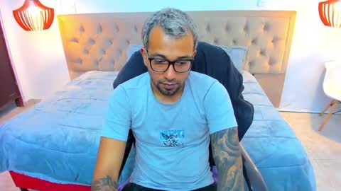 Snapshot of bigcock_hair chatting on October 4, 2025, 11:03 pm bigcock_hair online show from October 4, 2025, 11:03 pm