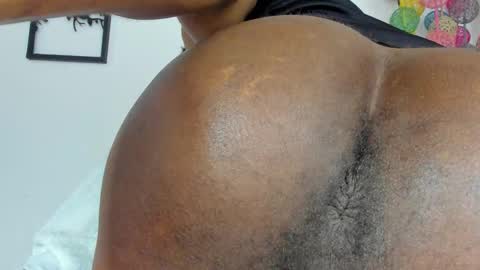 sexy muscle online show from October 24, 2025, 2:41 am