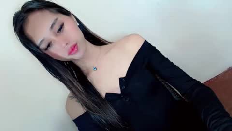 ZARINA online show from April 19, 2026, 12:04 pm