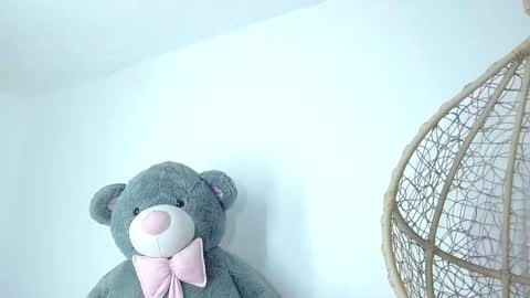     ..     online show from October 6, 2025, 7:28 am