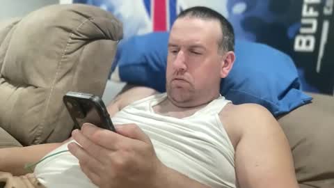 bigcocksuckingslut online show from April 6, 2026, 12:52 am