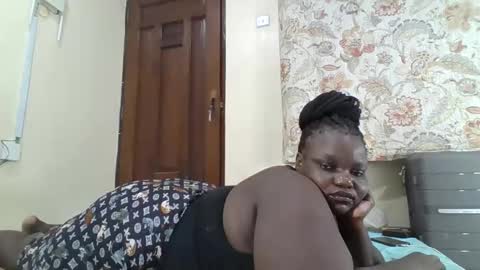 Snapshot of bigdarkass chatting on June 6, 2026, 2:16 am VIOLET online show from June 6, 2026, 2:16 am