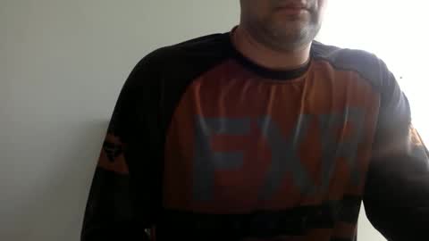 Snapshot of bigdickshowoff9877 chatting on November 24, 2025, 5:01 pm Bigdickshowoff9877 online show from November 24, 2025, 5:01 pm